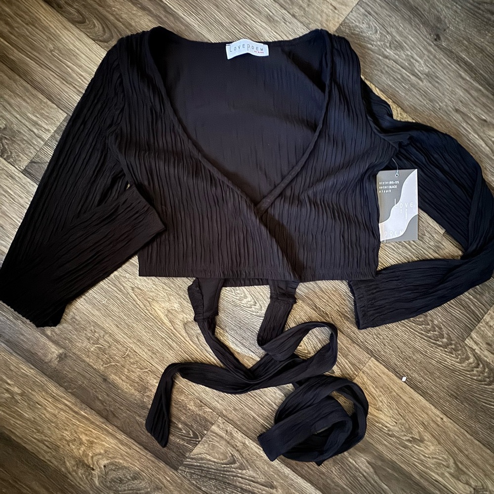 LovePoem  Black Long-Sleeve Wrap Crop Top